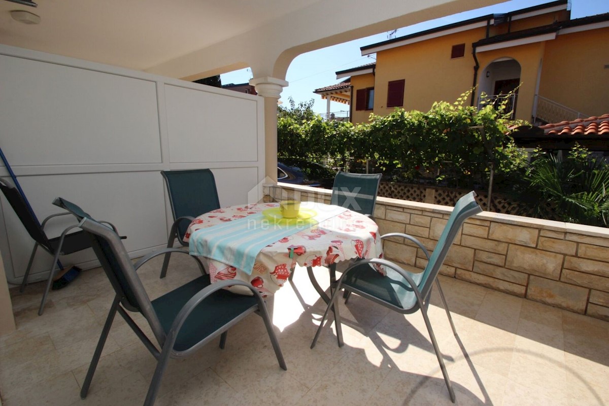 Haus Zu verkaufen - ISTARSKA  POREČ 