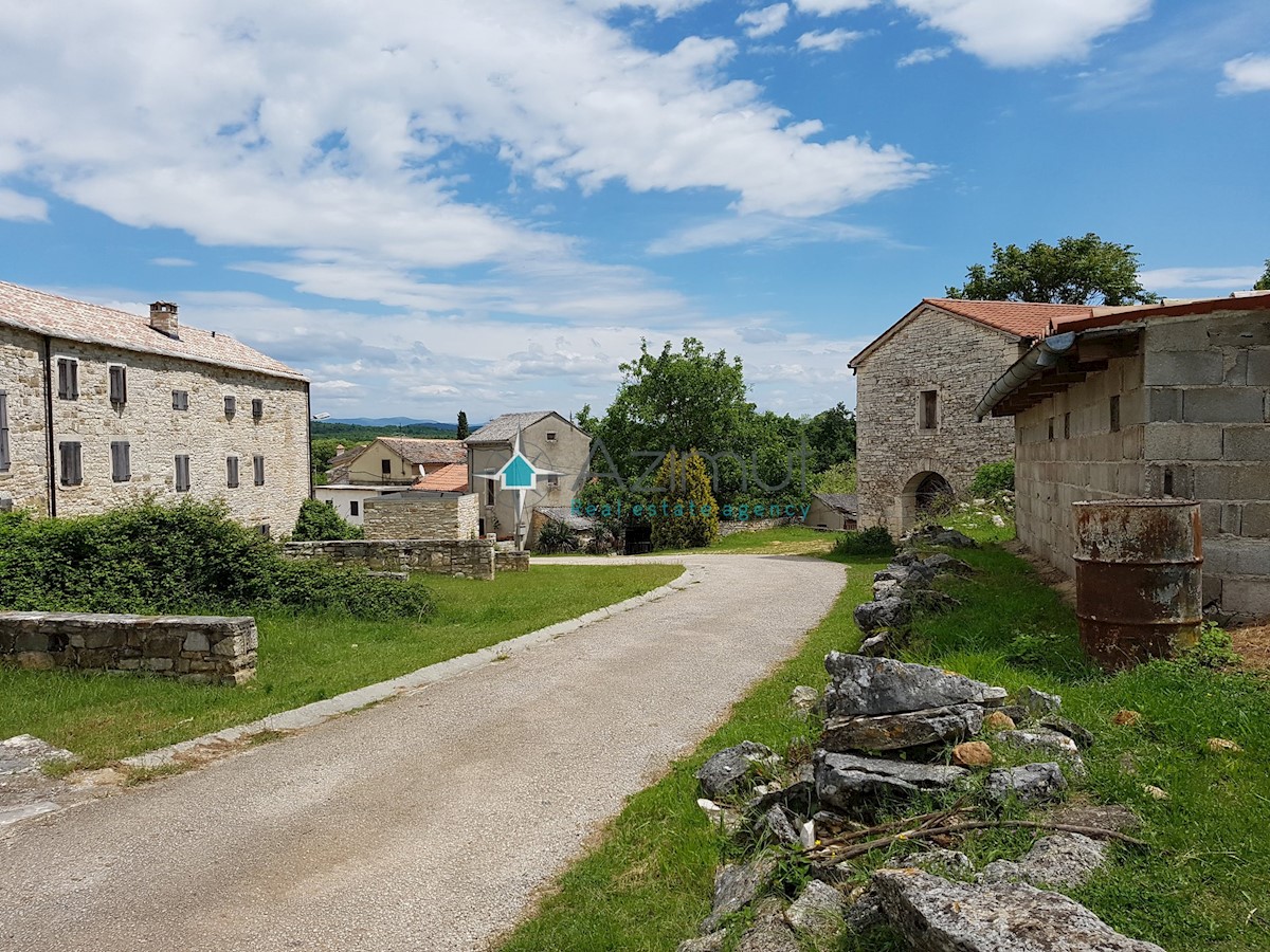 Zemljište Na prodaju - ISTARSKA  GROŽNJAN 