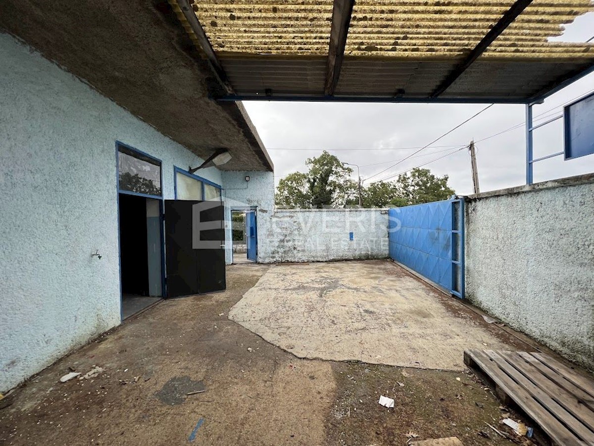 Haus Zu verkaufen - PRIMORSKO-GORANSKA  KASTAV 