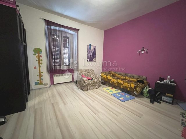 Flat for sale 110 m² – Pula
