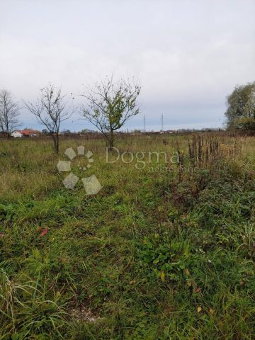 Zemljište na prodaju 4419 m² – Hrašćica