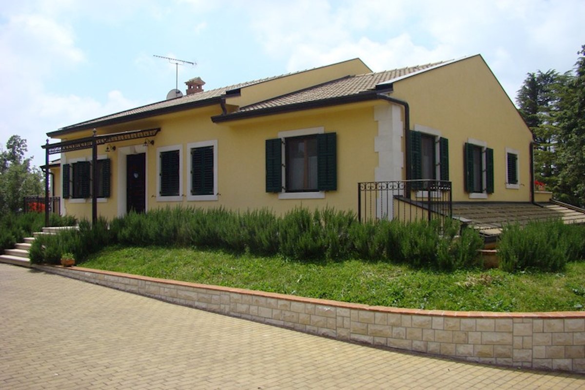 Haus Zu verkaufen - ISTARSKA  POREČ 