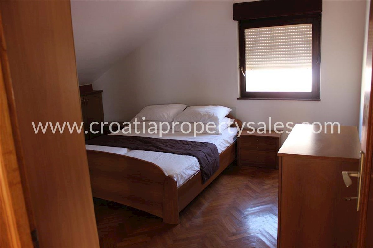 House For sale - SPLITSKO-DALMATINSKA  SPLIT 