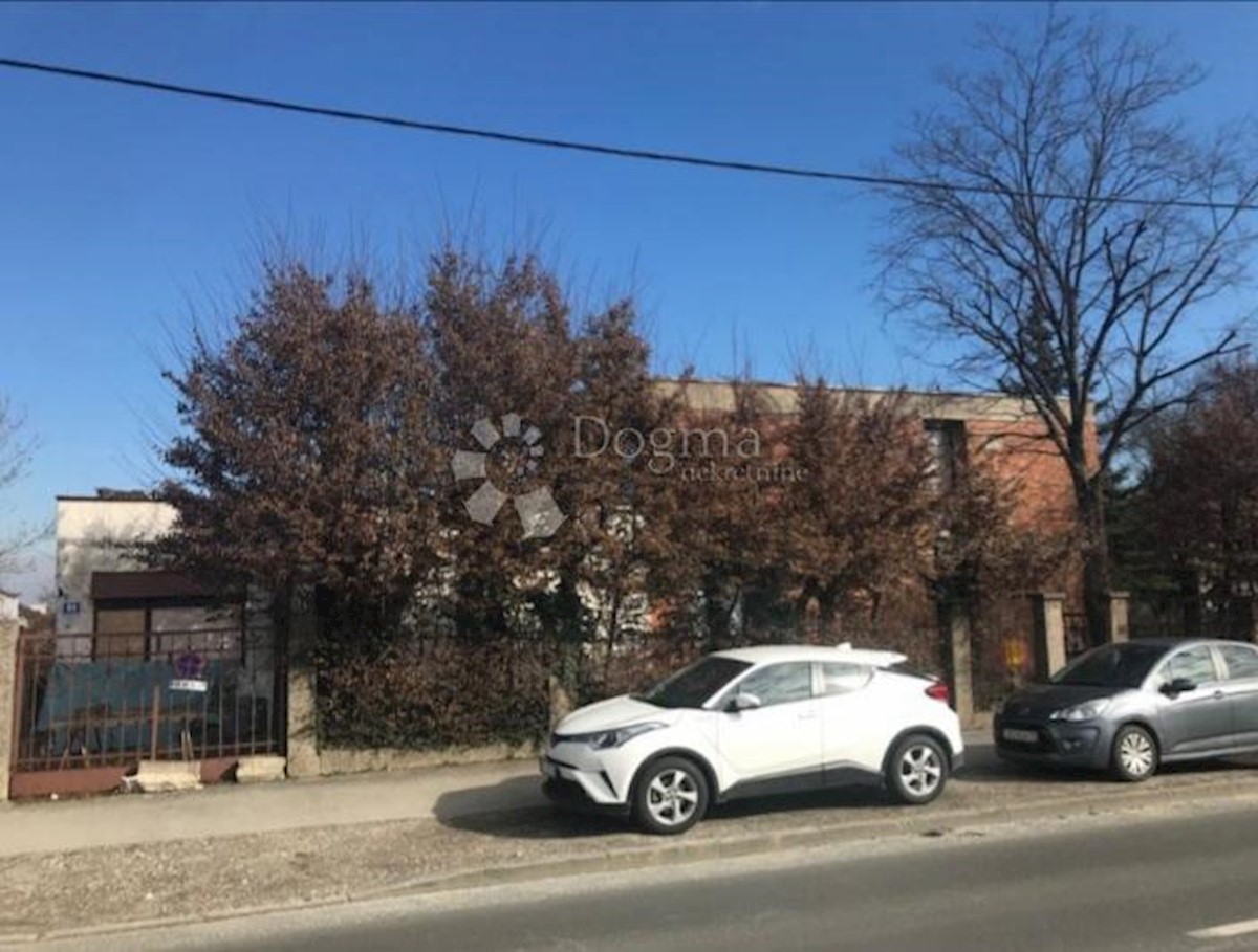 Kuća Na prodaju - GRAD ZAGREB  ZAGREB 