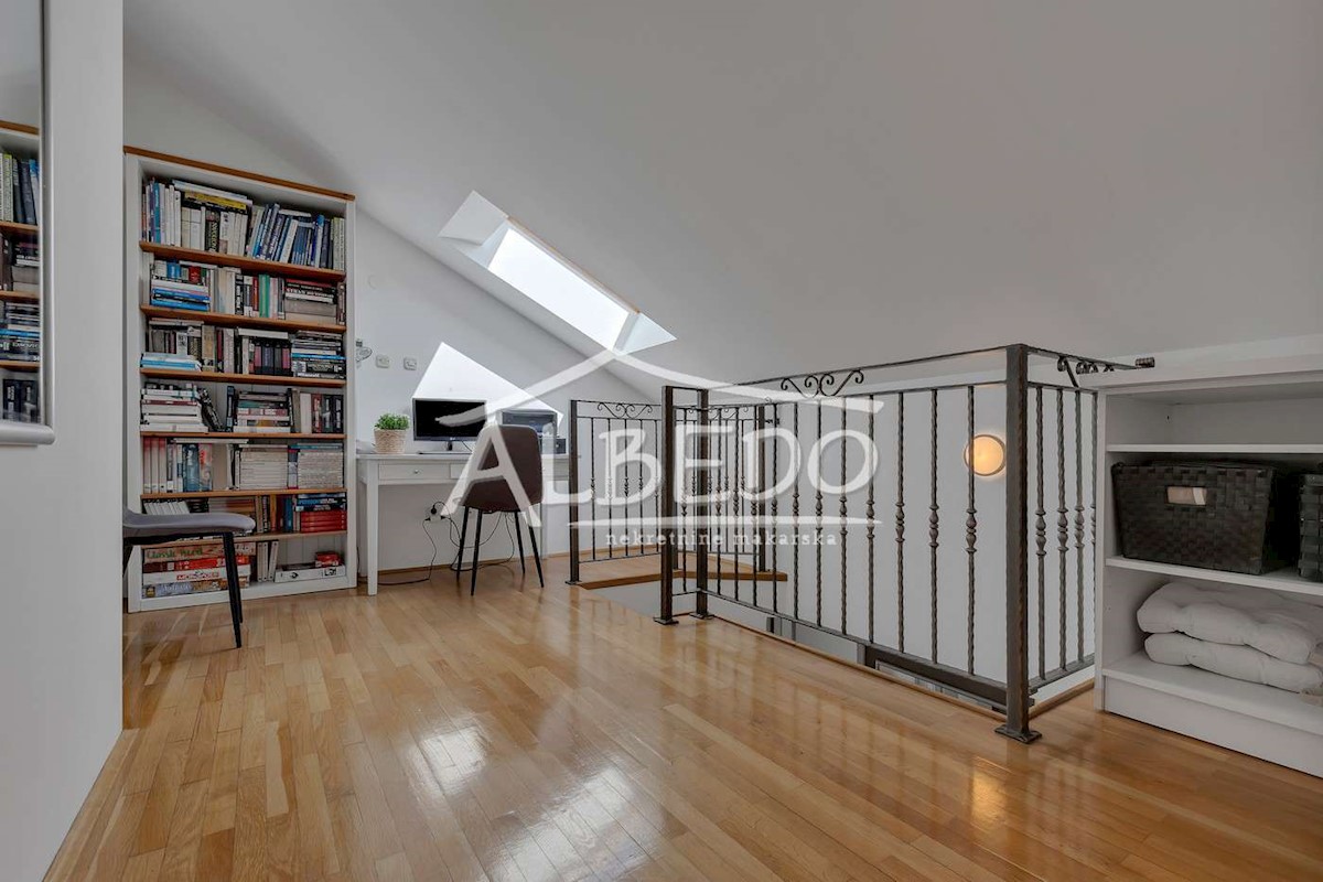 Appartement À vendre - SPLITSKO-DALMATINSKA  MAKARSKA 