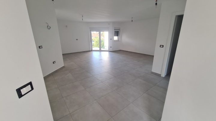 Mieszkanie na sprzedaż 67 m² – Zambratija
