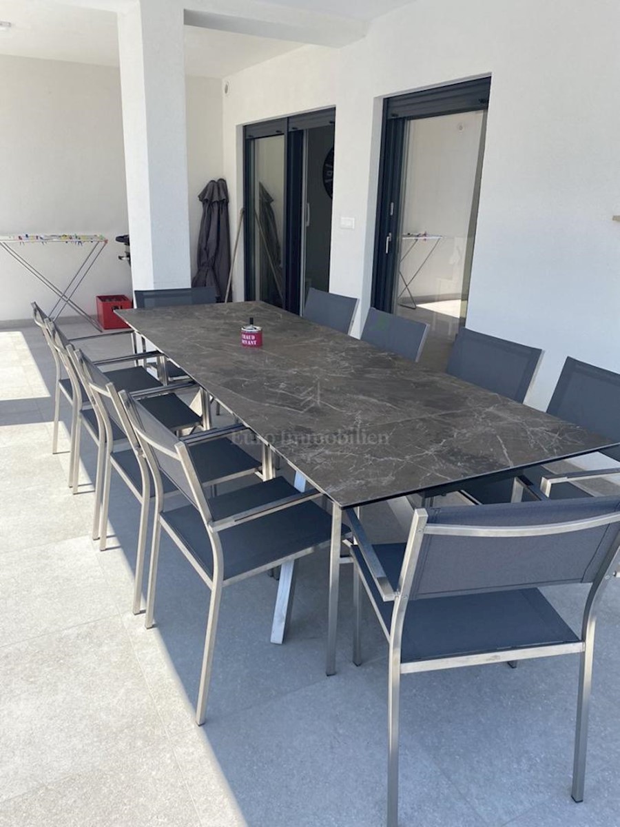Apartma Naprodaj - ŠIBENSKO-KNINSKA  Vodice