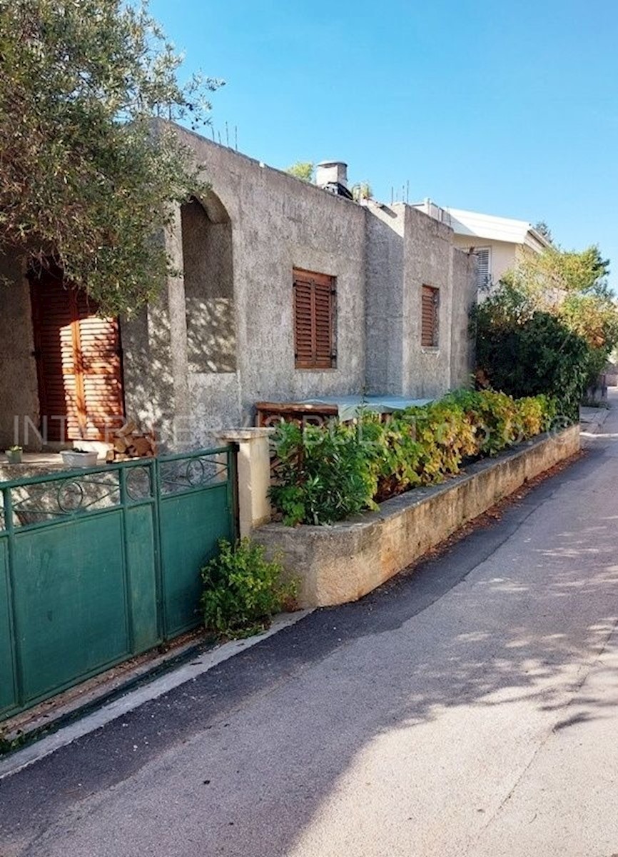 Haus Zu verkaufen - ŠIBENSKO-KNINSKA  ŠIBENIK 