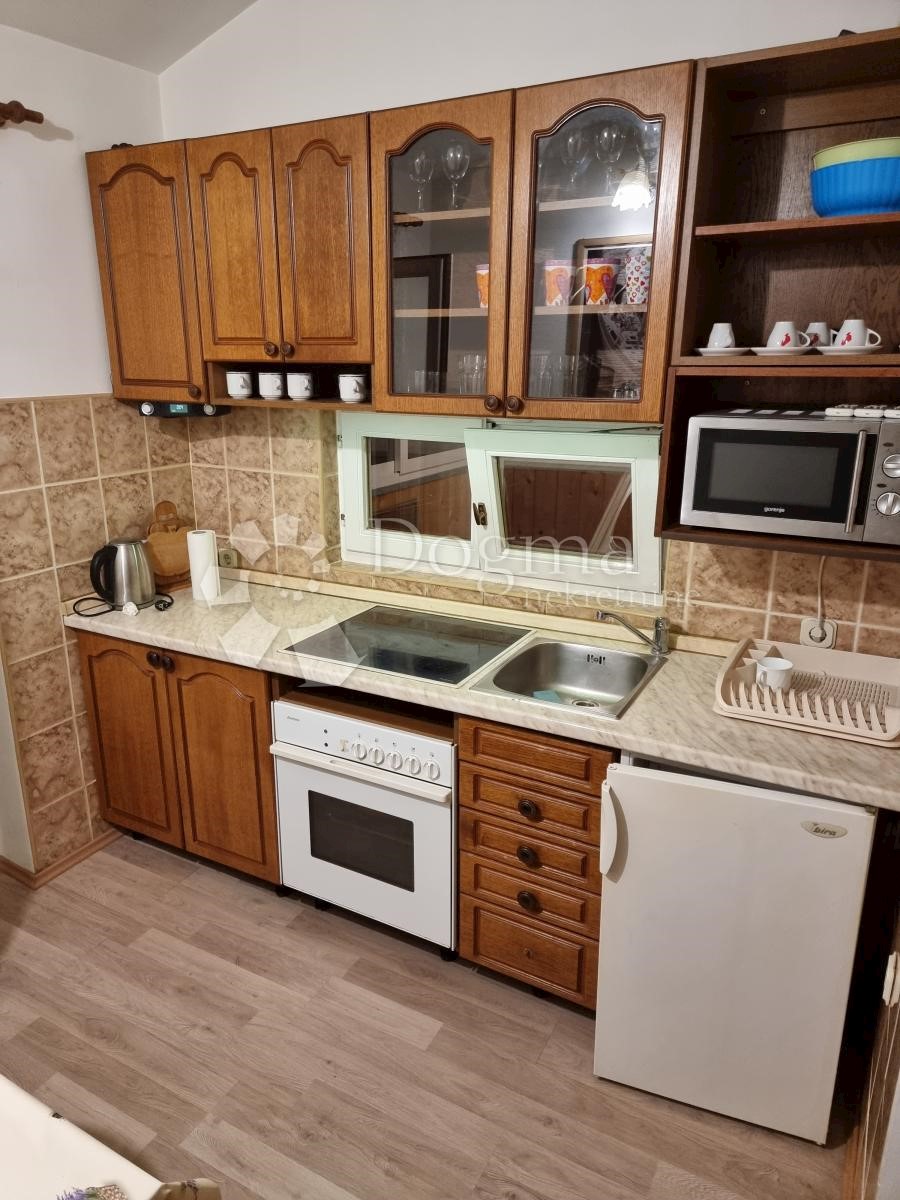 Stan Na prodaju - ŠIBENSKO-KNINSKA  VODICE 