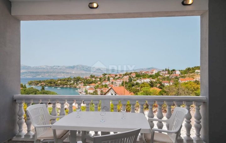 Hiša na predaj 480 m² – Splitska