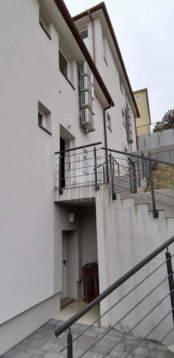 Apartmán Na predaj - ŠIBENSKO-KNINSKA  PRIMOŠTEN 