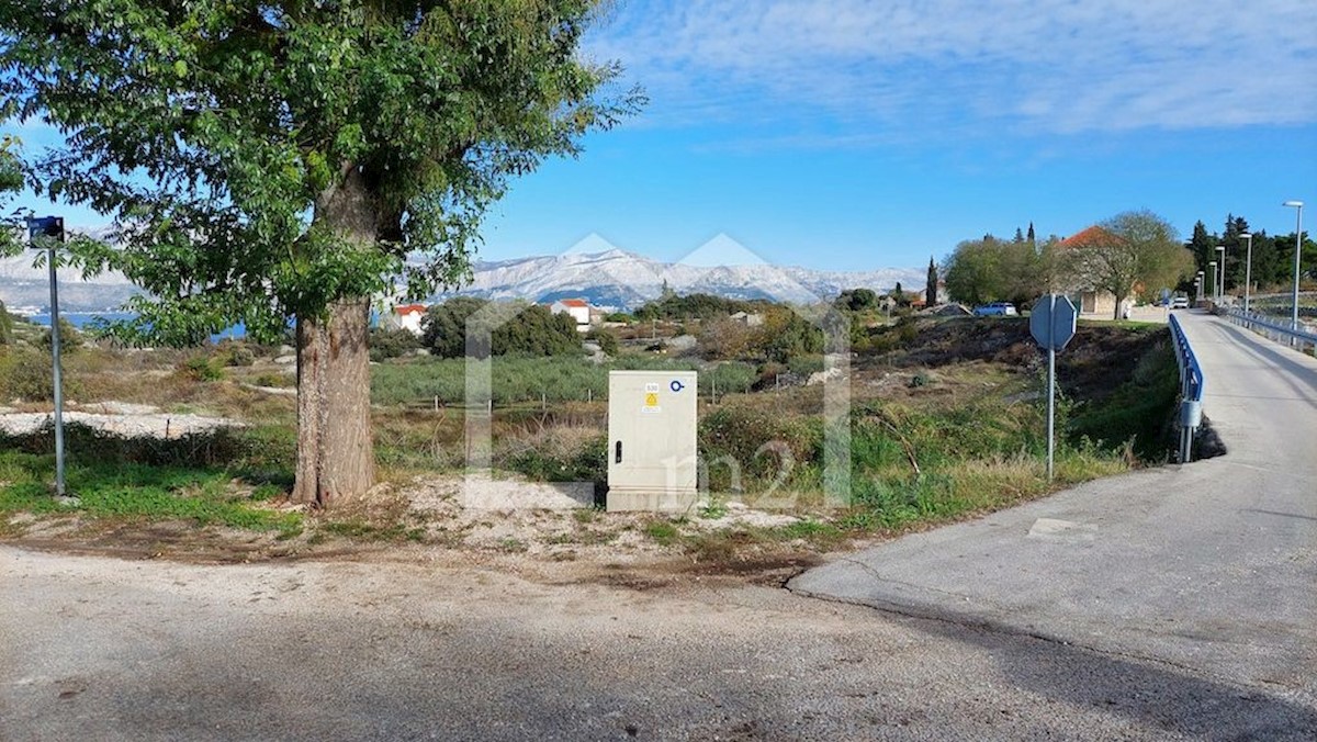 Land For sale - SPLITSKO-DALMATINSKA  SUPETAR 