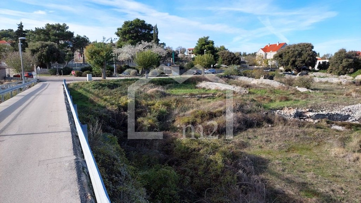 Terreno In vendita - SPLITSKO-DALMATINSKA  SUPETAR 