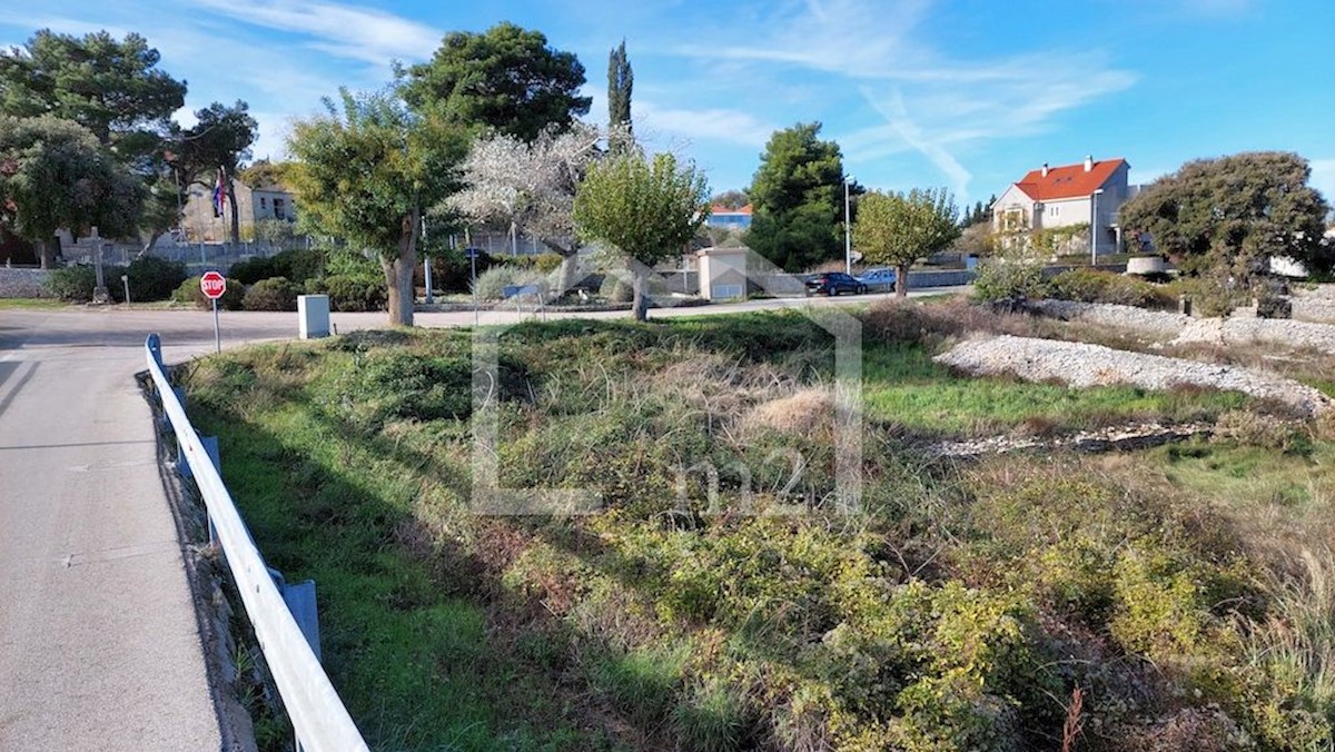 Terreno In vendita - SPLITSKO-DALMATINSKA  SUPETAR 