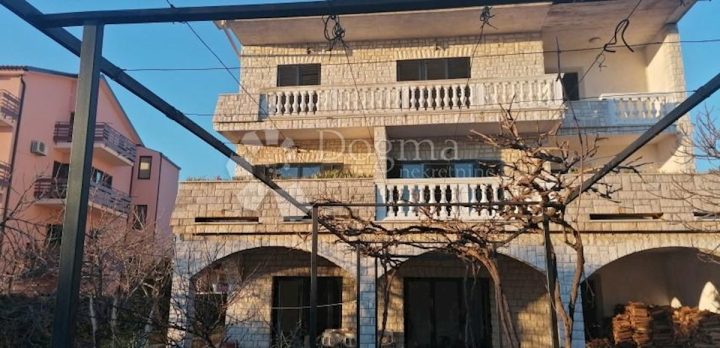 House for sale 412 m² – Pehlin