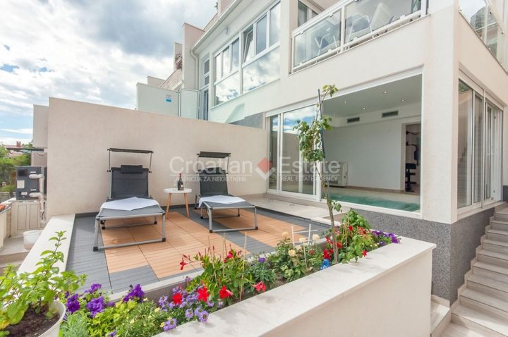 House for sale 450 m² – Omiš