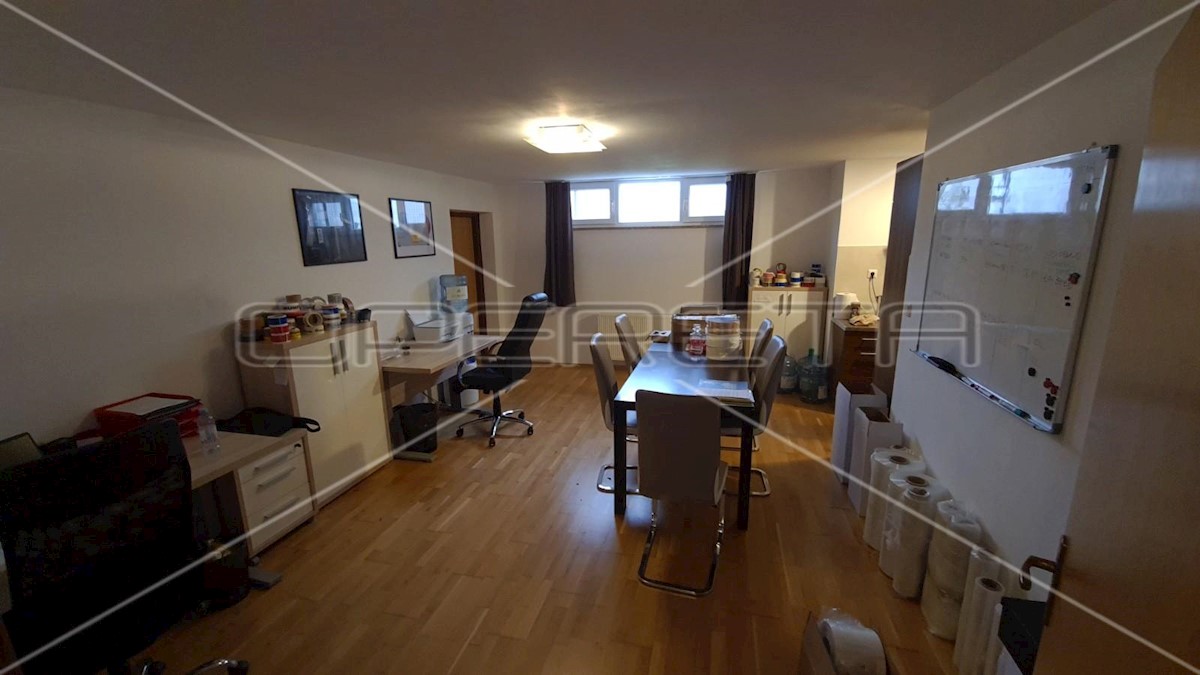 Apartmán Na predaj - GRAD ZAGREB  ZAGREB 