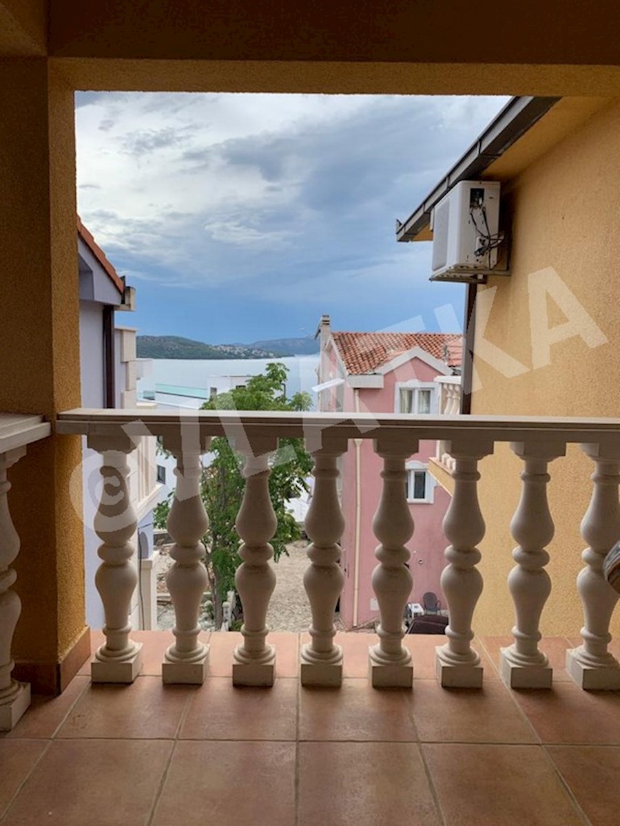 Haus Zu verkaufen - SPLITSKO-DALMATINSKA  TROGIR 