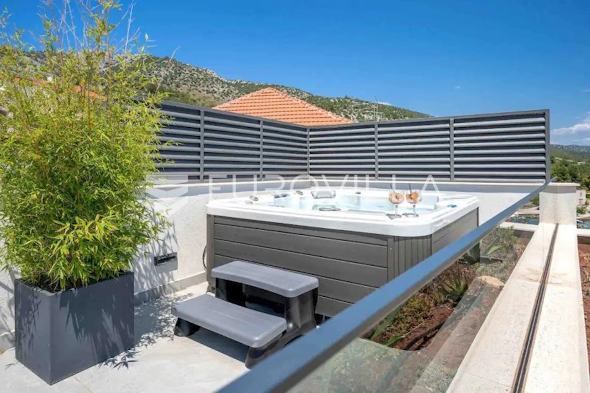 Casa In vendita - SPLITSKO-DALMATINSKA  HVAR 