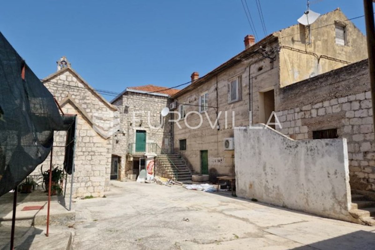 Business premises For sale TROGIR