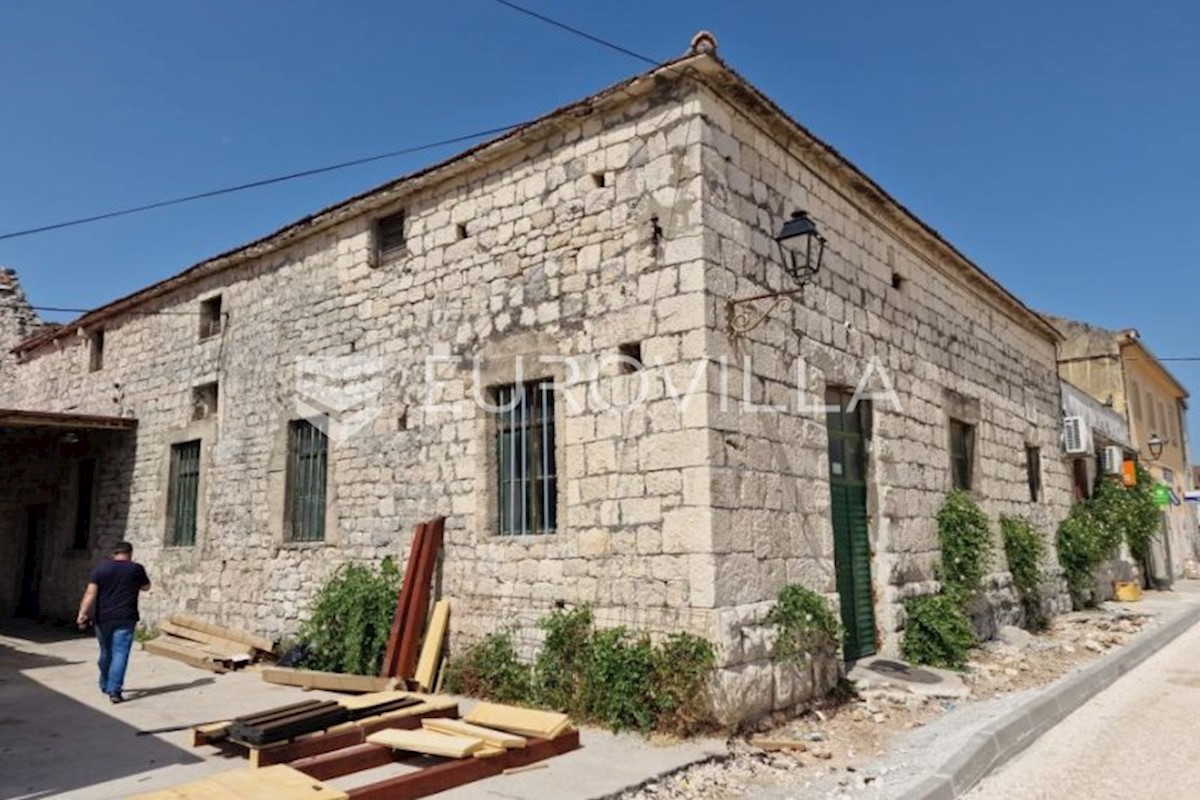 Business premises For sale - SPLITSKO-DALMATINSKA  TROGIR 