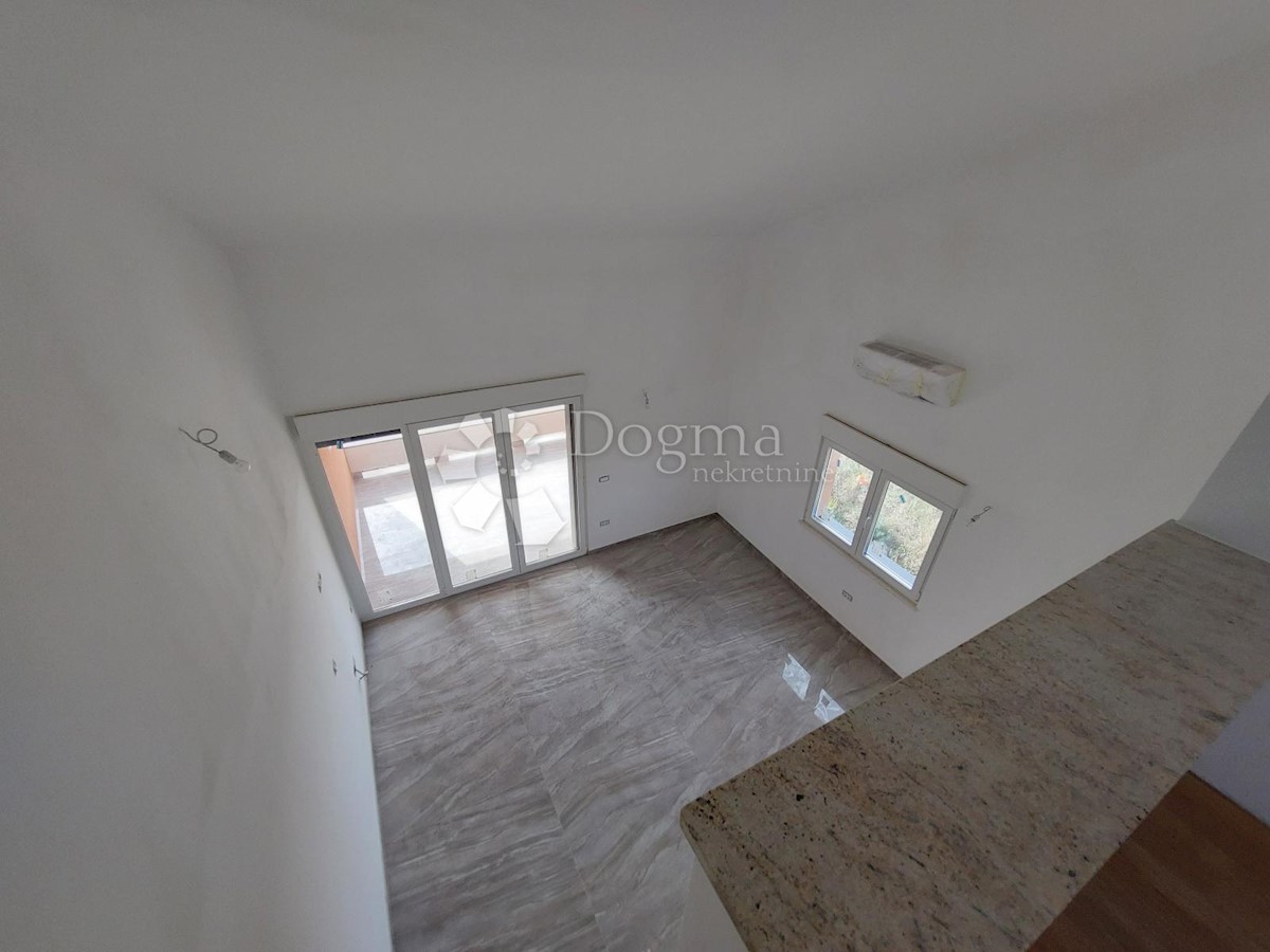 Flat For sale - PRIMORSKO-GORANSKA  RAB 