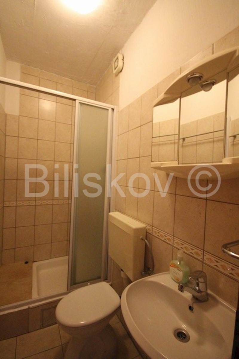 House For sale - SPLITSKO-DALMATINSKA  PODSTRANA 