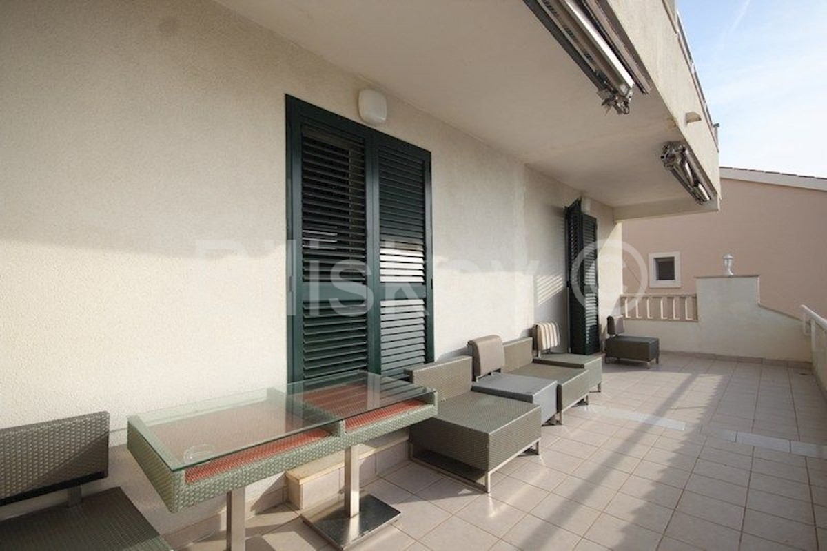House For sale - SPLITSKO-DALMATINSKA  PODSTRANA 