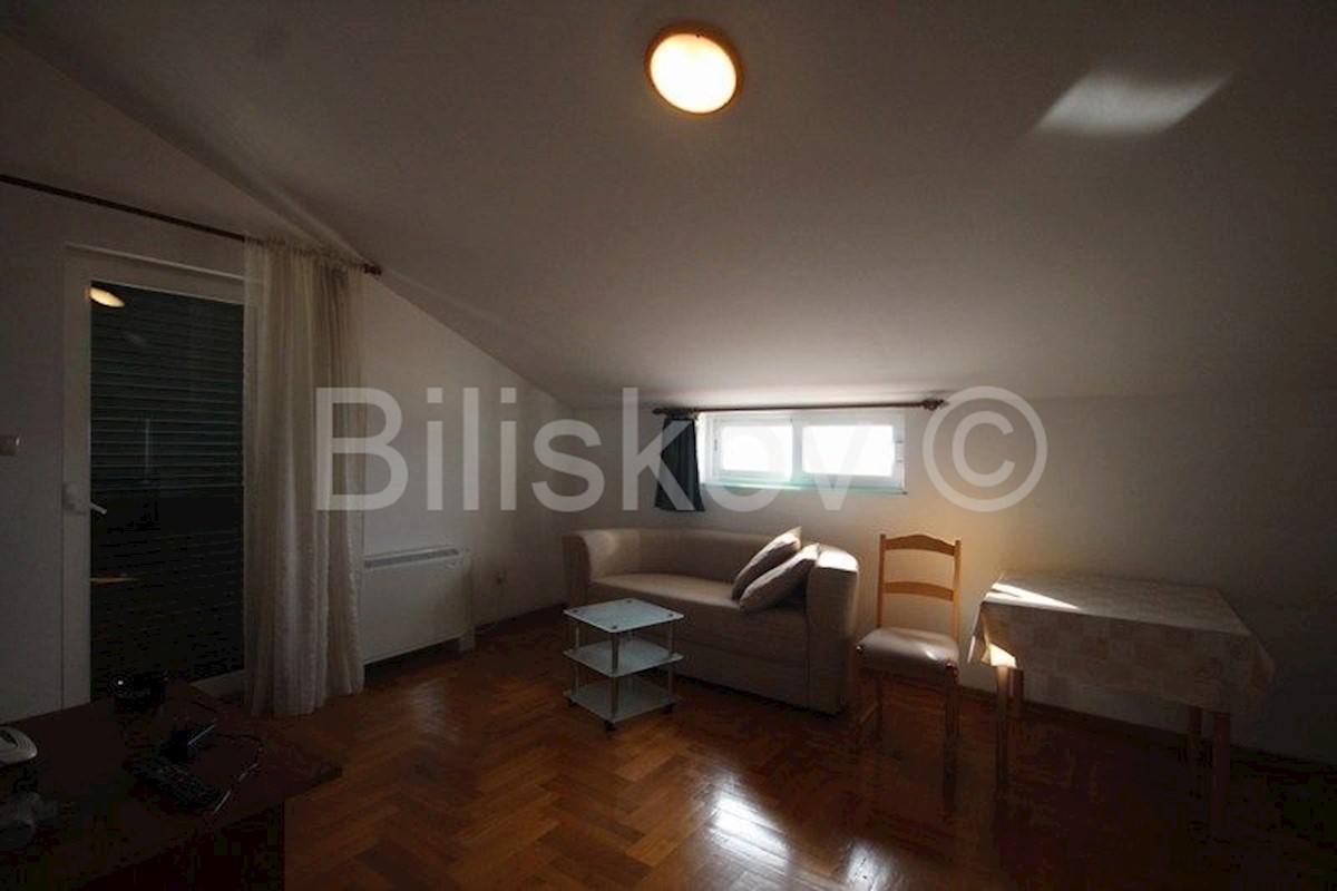 House For sale - SPLITSKO-DALMATINSKA  PODSTRANA 