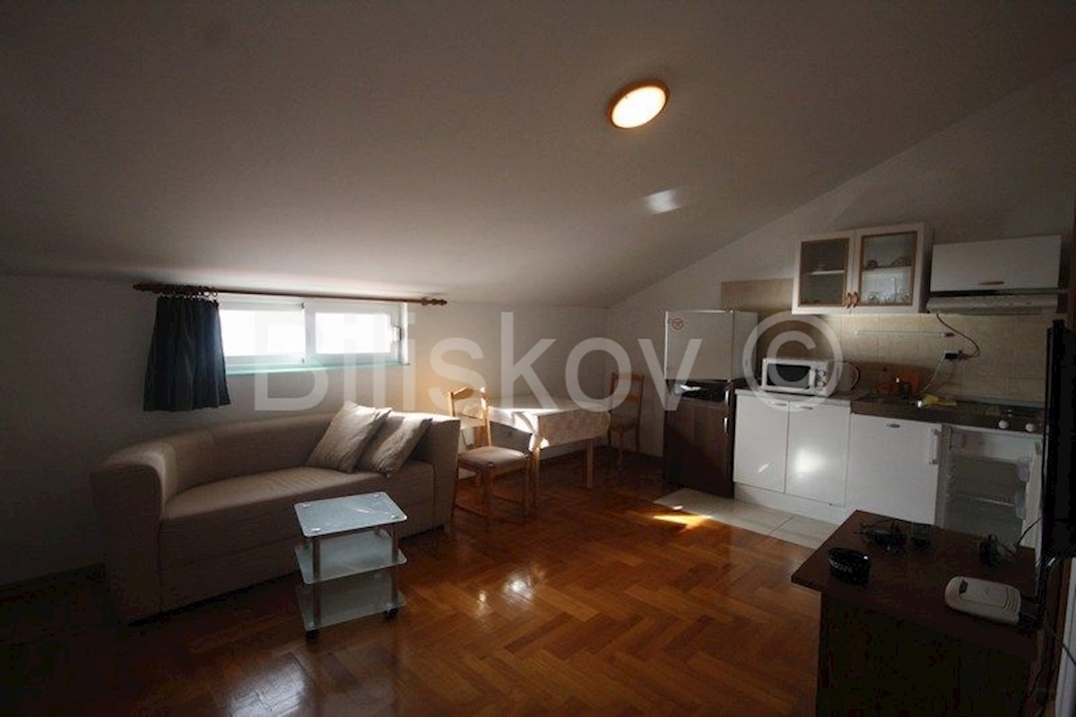 House For sale - SPLITSKO-DALMATINSKA  PODSTRANA 