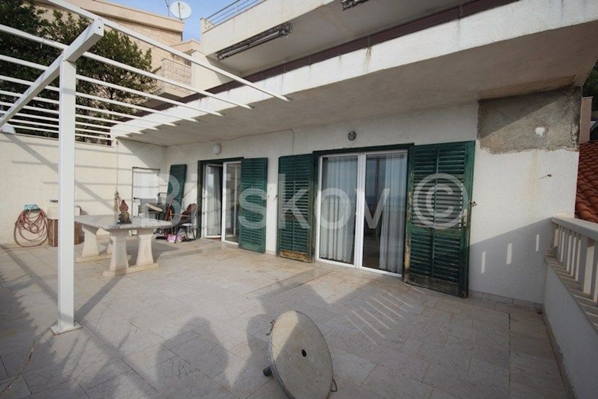 House For sale - SPLITSKO-DALMATINSKA  PODSTRANA 