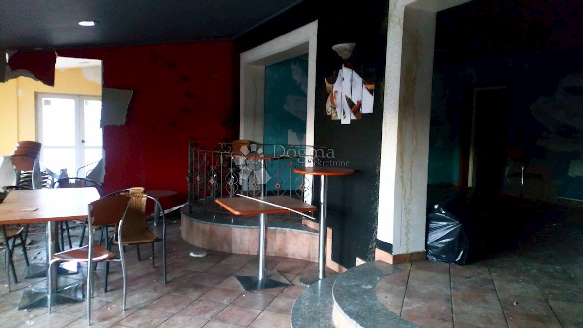 Business premises For rent - PRIMORSKO-GORANSKA  MATULJI 