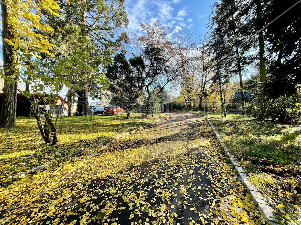 Kuća Na prodaju - GRAD ZAGREB  ZAGREB 