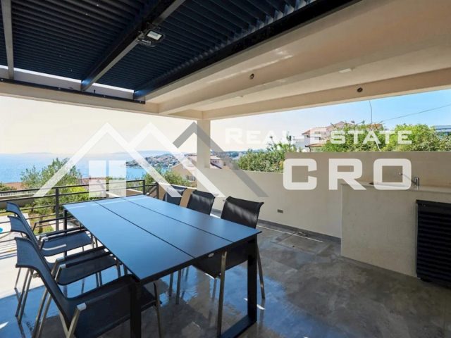 Casa in vendita 300 m² – Čiovo
