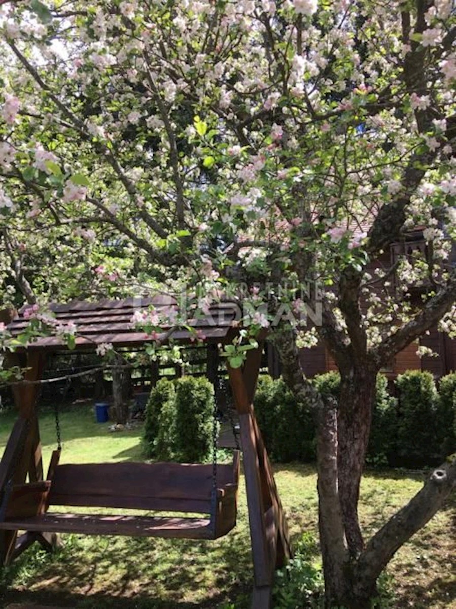 Casa In vendita - LIČKO-SENJSKA  PLITVIČKA JEZERA 