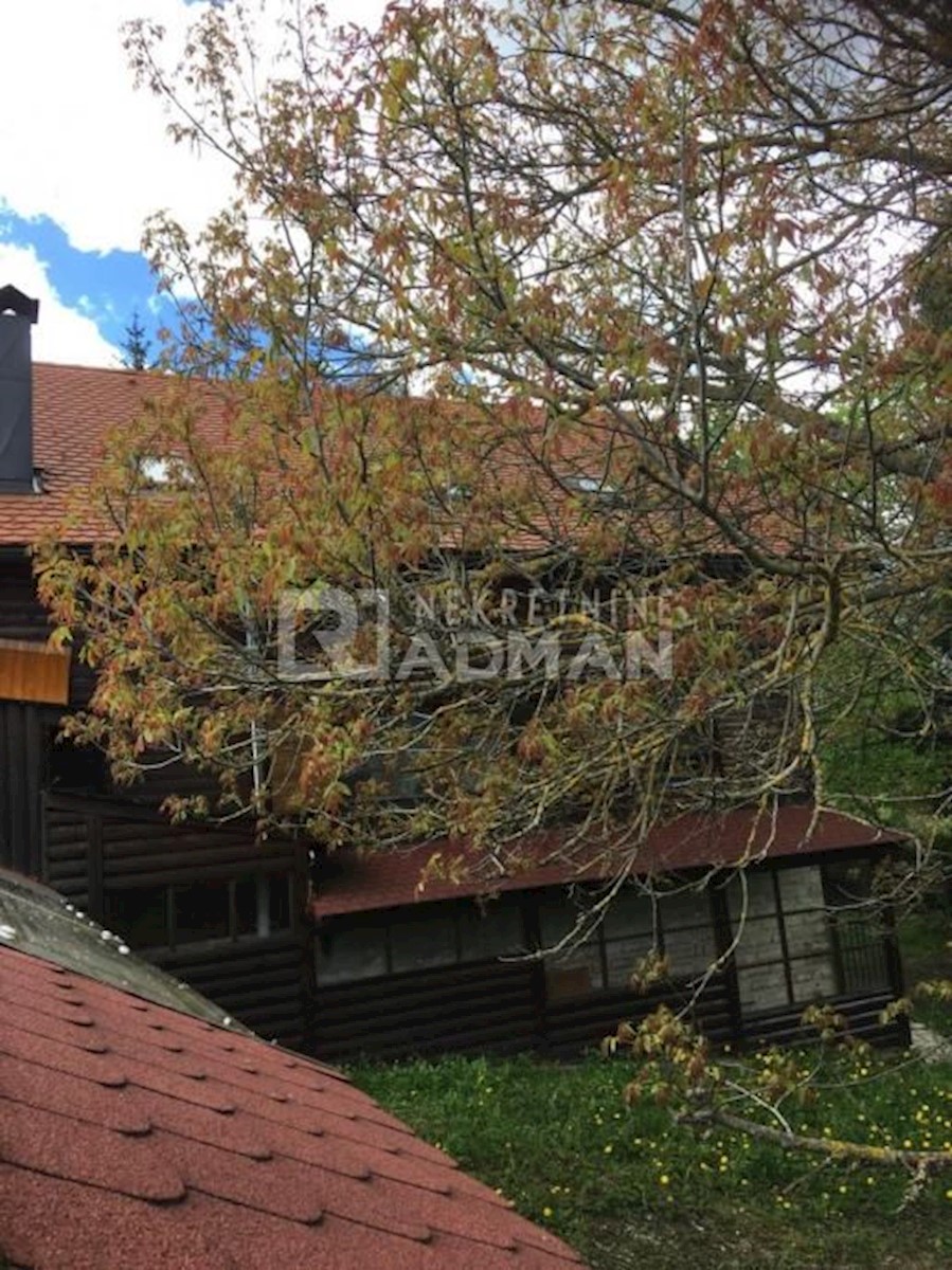 Casa In vendita - LIČKO-SENJSKA  PLITVIČKA JEZERA 