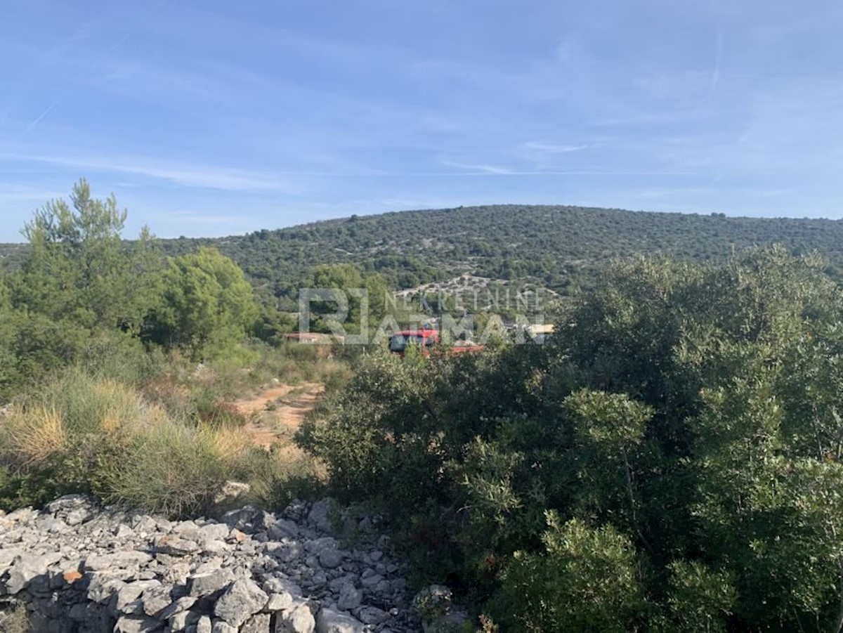 Land For sale - SPLITSKO-DALMATINSKA  TROGIR 