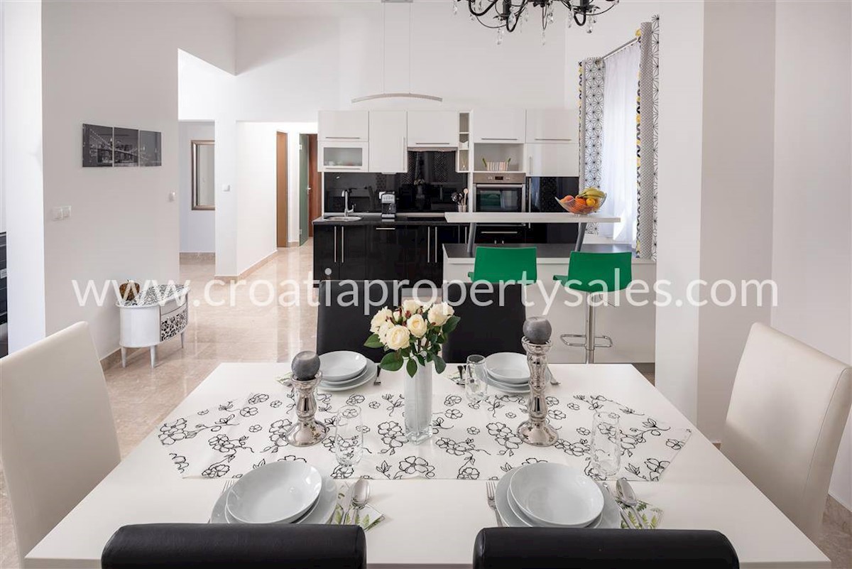 Maison À vendre - SPLITSKO-DALMATINSKA  OMIŠ 