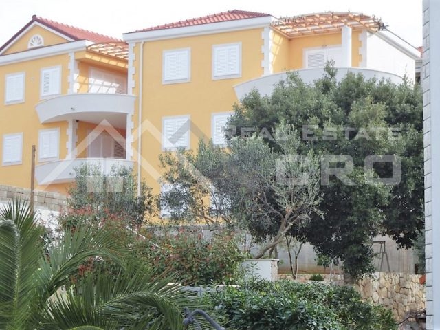 Kuća na prodaju 293 m² – Šolta
