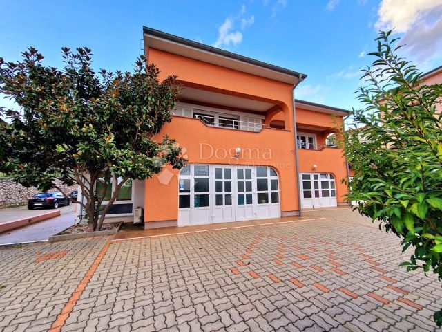 Kuća na prodaju 520 m² – Kastav