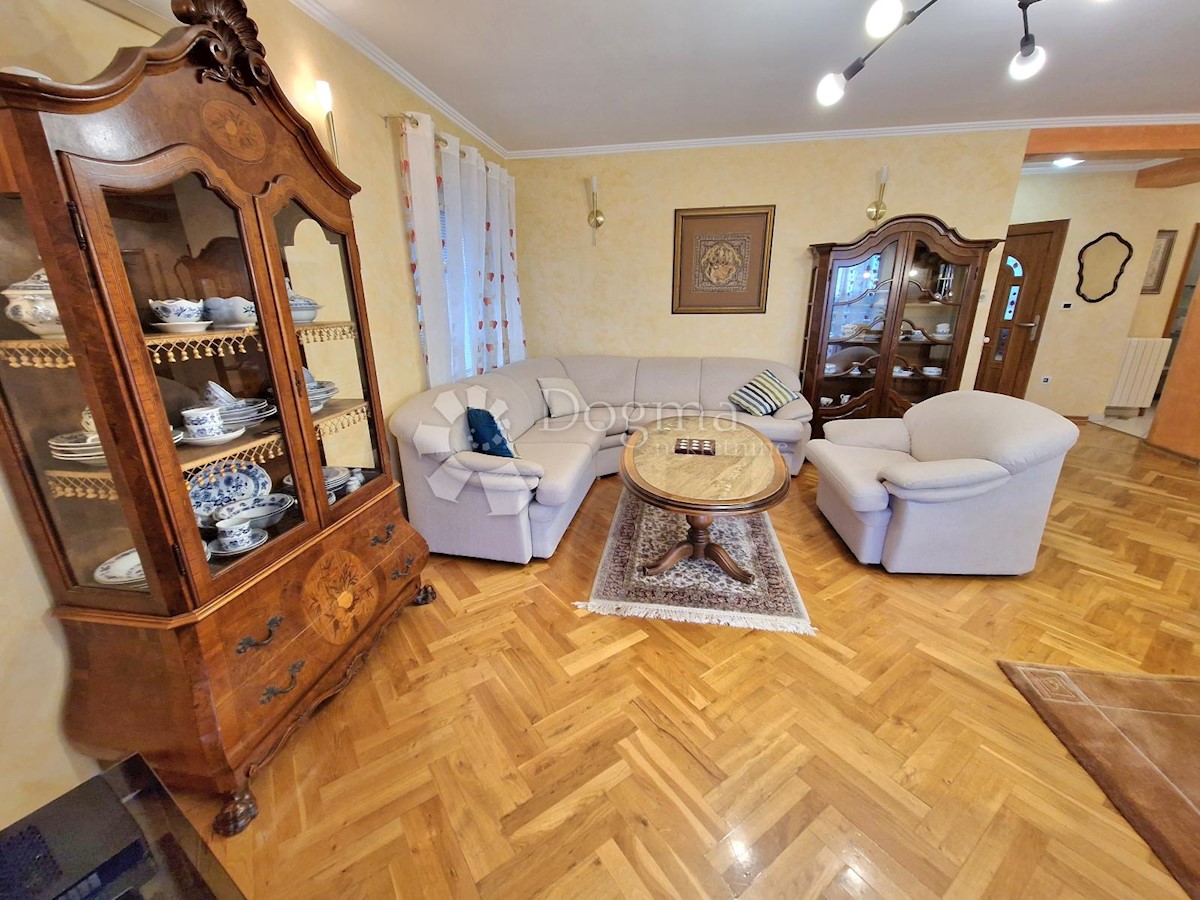 Dom Na predaj - PRIMORSKO-GORANSKA  KASTAV 