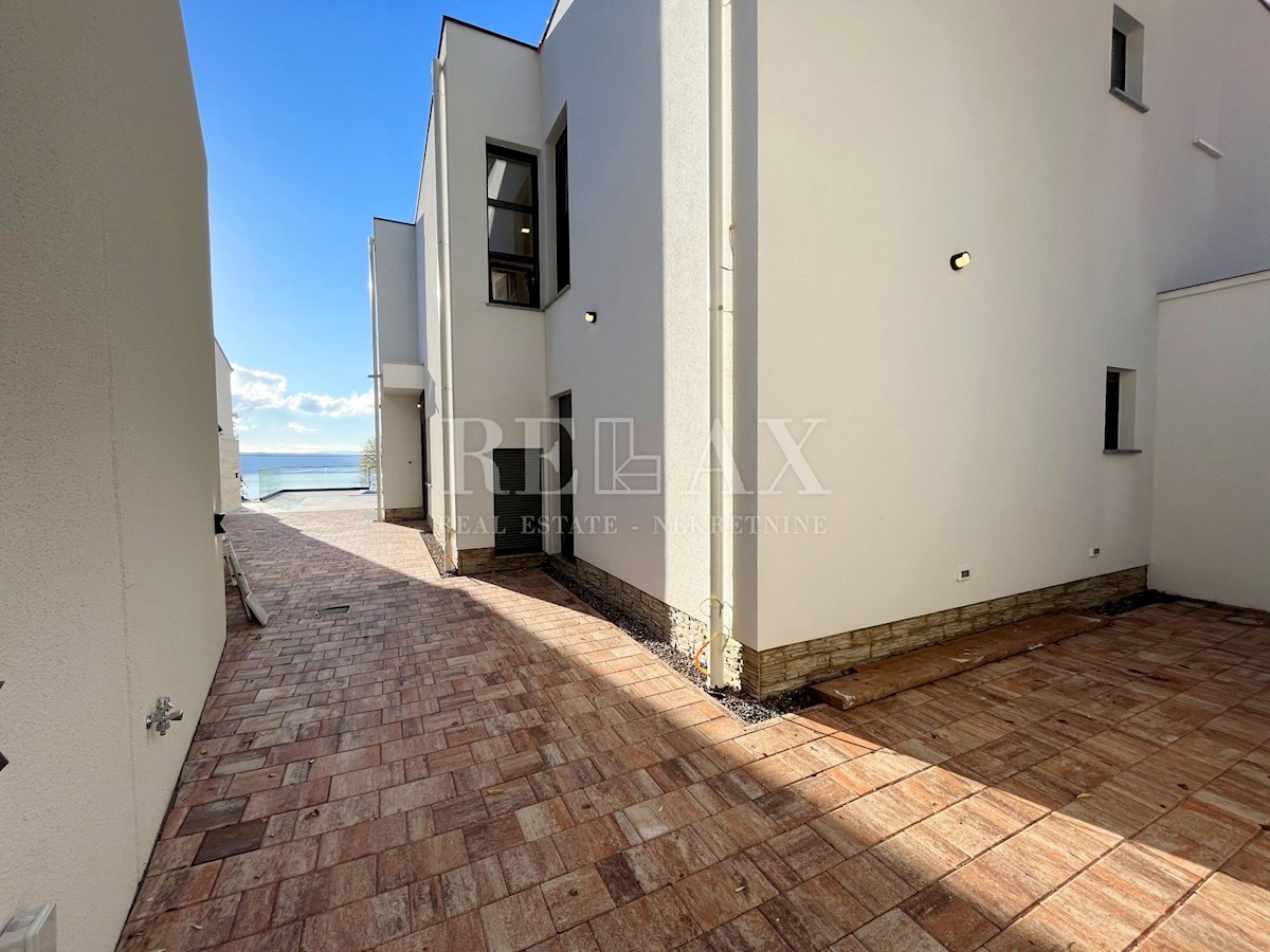 Casa In vendita - PRIMORSKO-GORANSKA  CRIKVENICA 