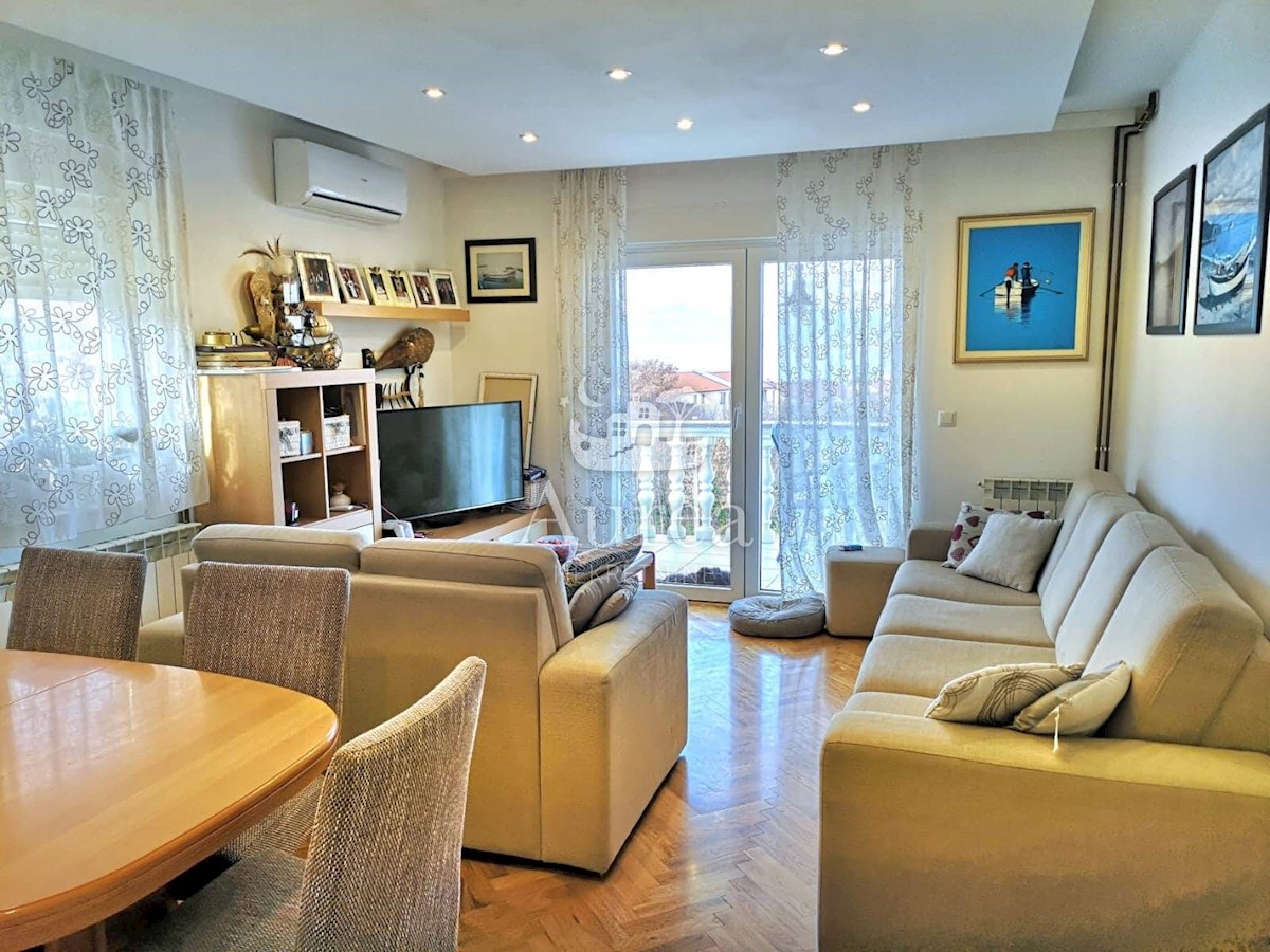 Apartment Zu verkaufen - PRIMORSKO-GORANSKA  KRK 