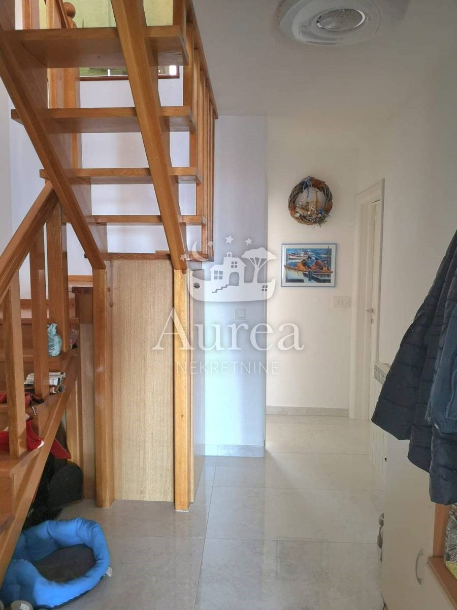 Apartment Zu verkaufen - PRIMORSKO-GORANSKA  KRK 