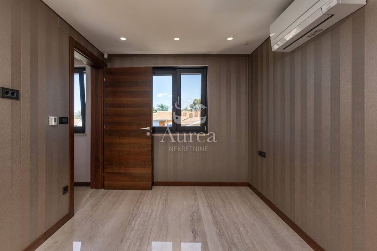 Apartment Zu verkaufen - PRIMORSKO-GORANSKA  KRK 