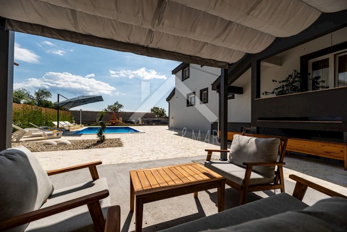 Haus Zu verkaufen - ZADARSKA  ZEMUNIK DONJI 