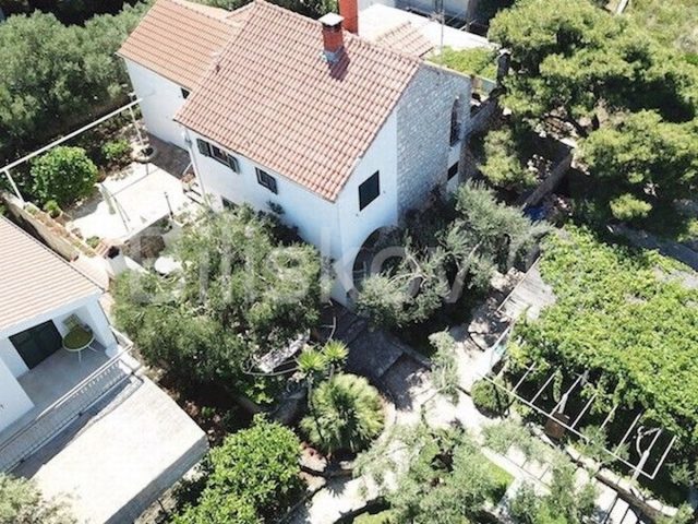 Dom na sprzedaż 380 m² – Maslinica