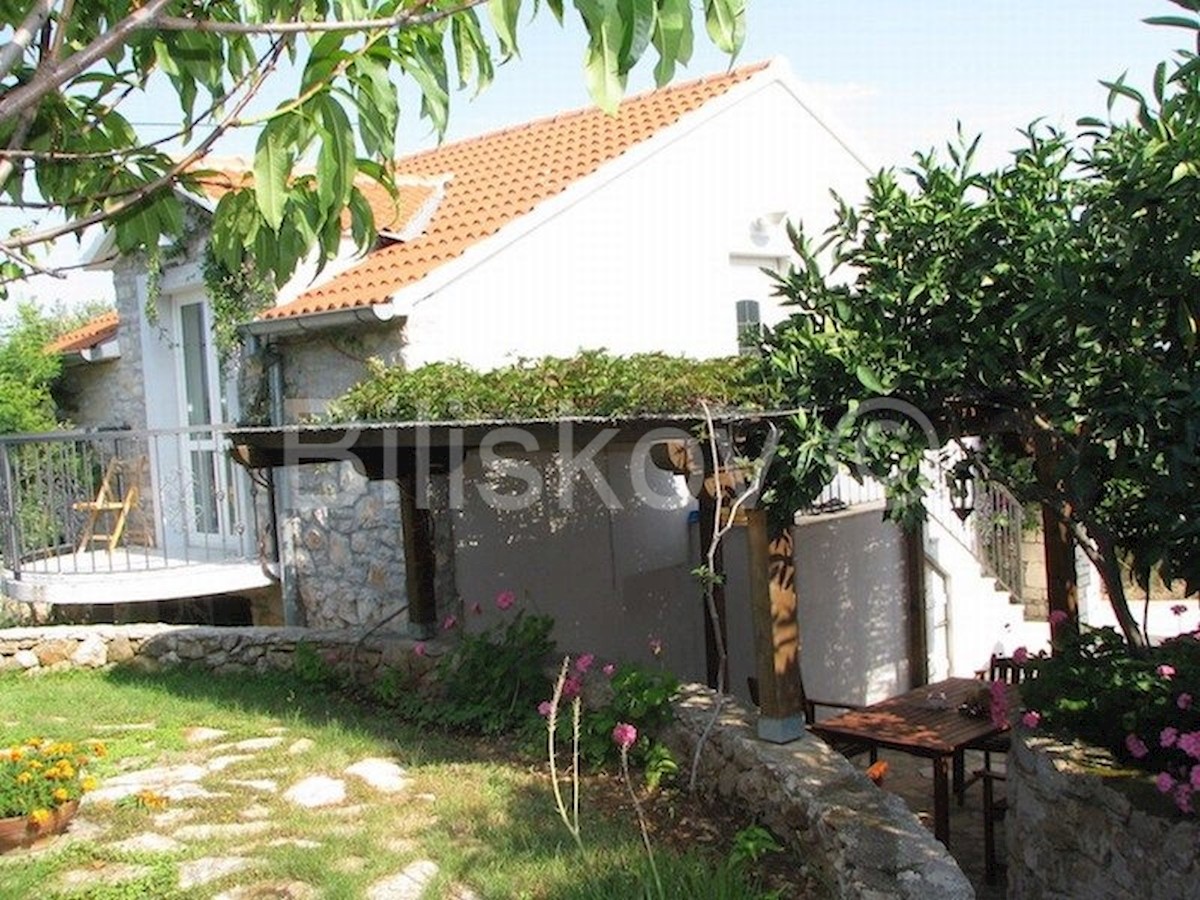 House For sale - SPLITSKO-DALMATINSKA  ŠOLTA 