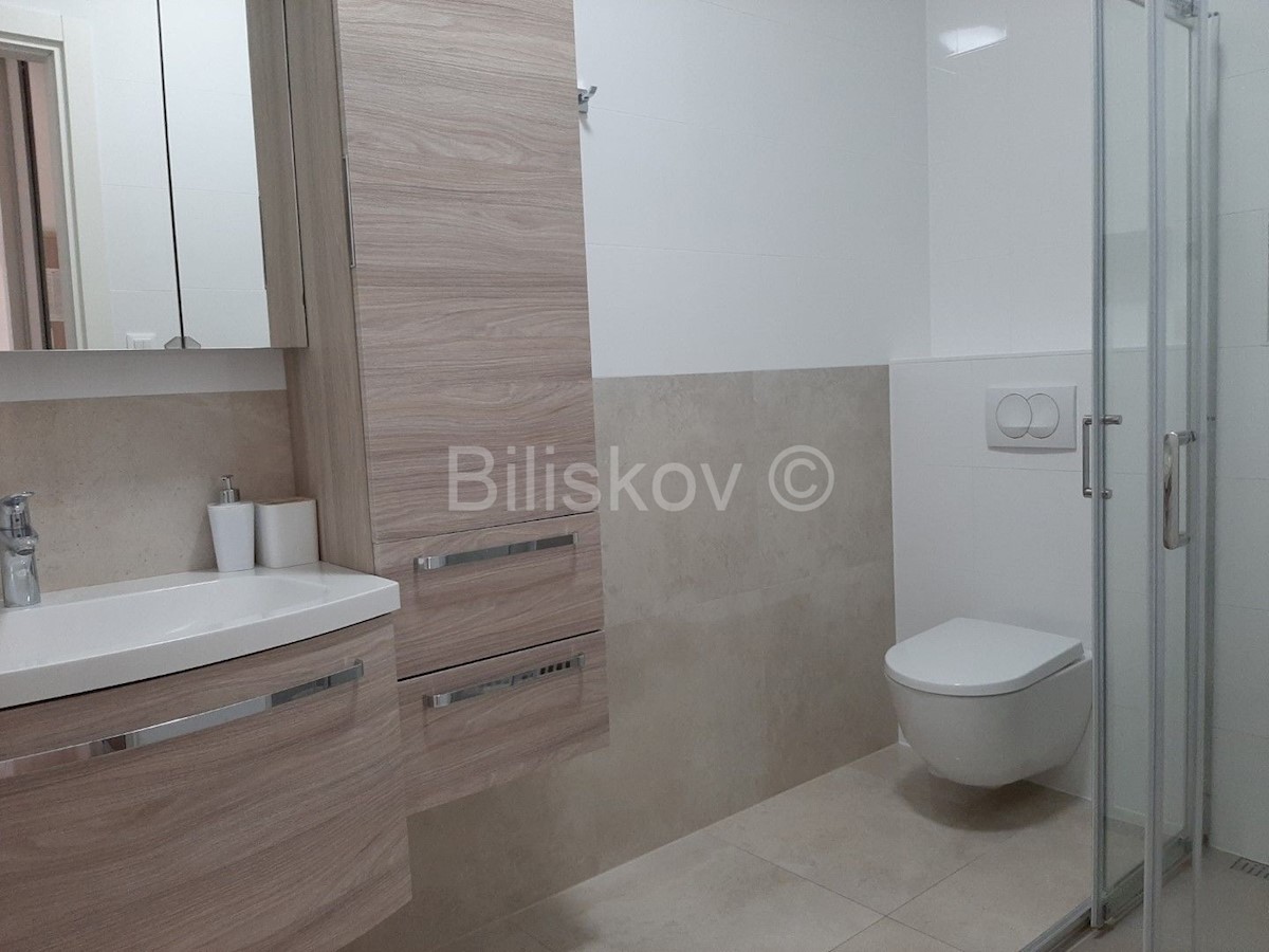 Flat For rent - SPLITSKO-DALMATINSKA  SPLIT 