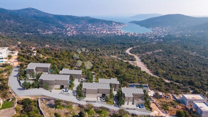 Casa In vendita - Splitsko-dalmatinska Marina - foto 2/13